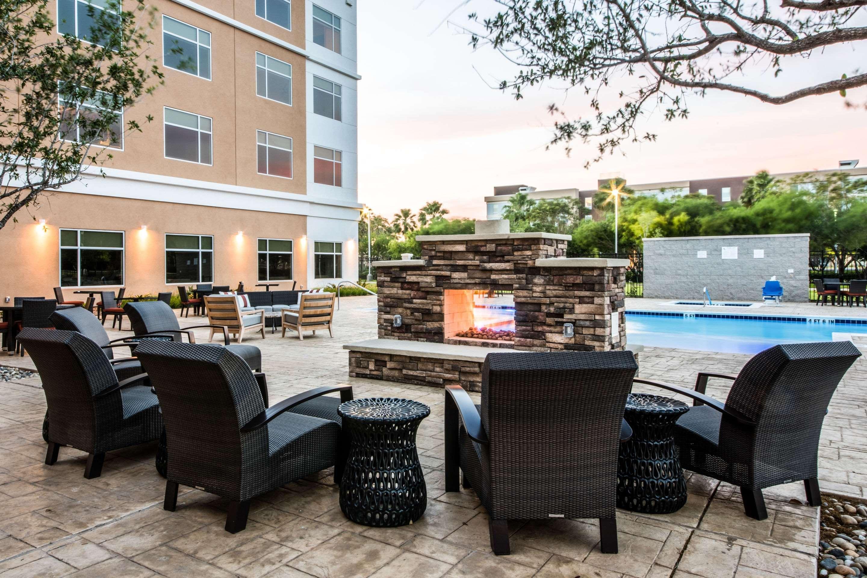 Cambria Hotel McAllen Convention Center Exterior foto