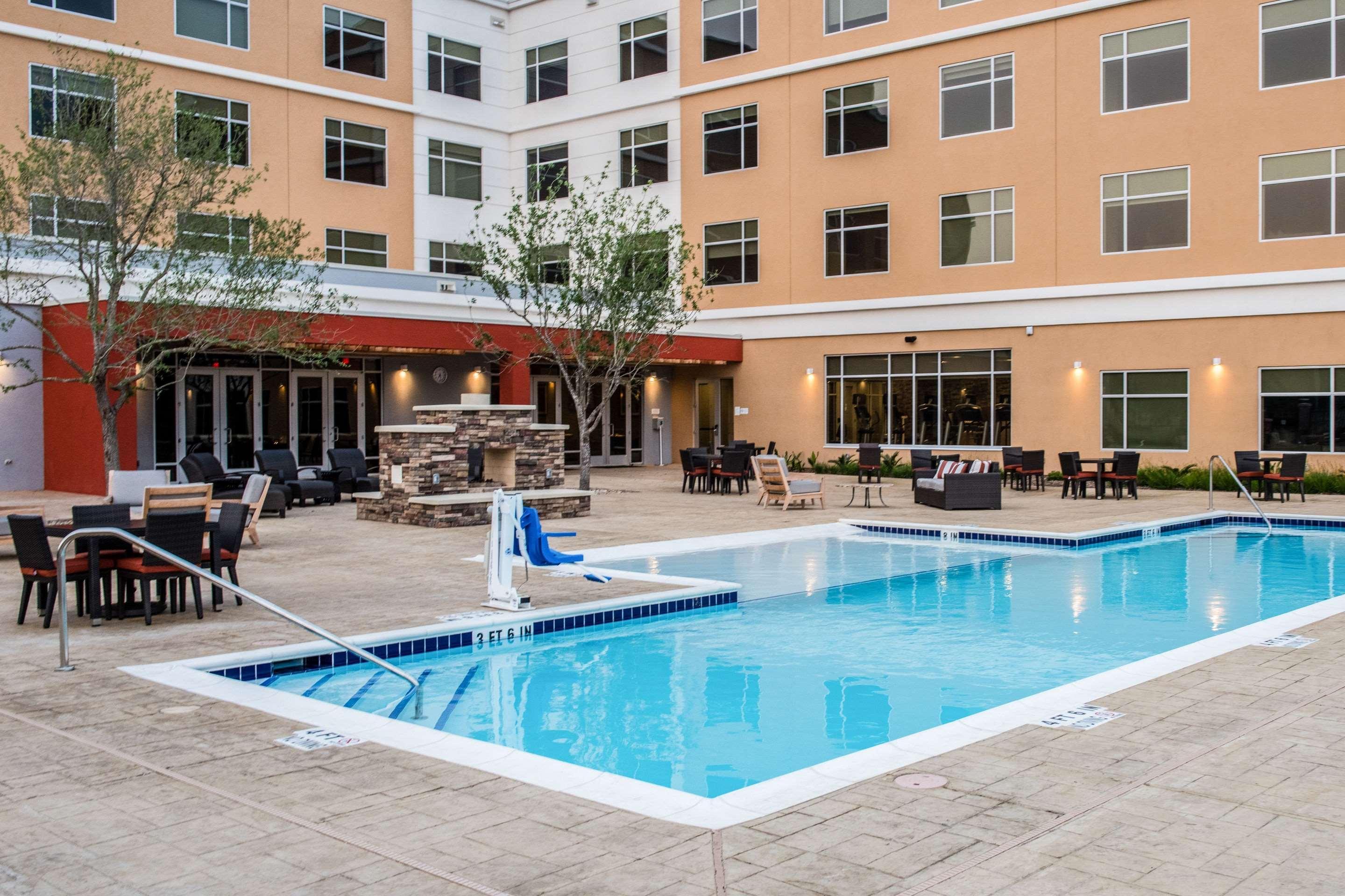Cambria Hotel McAllen Convention Center Exterior foto